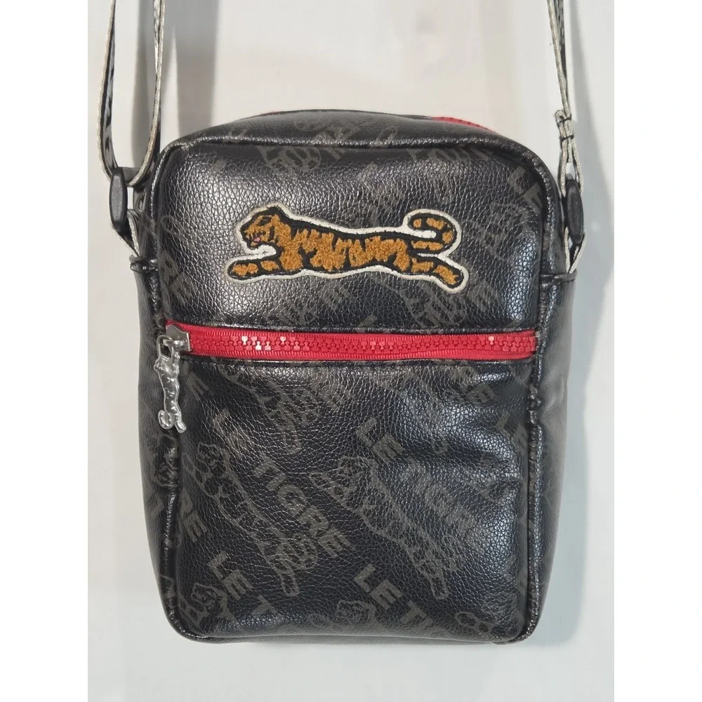 Le Tigre Crossbody Bag Unisex Black AOP Logo Red‎ Zip Streetwear Small Pouch